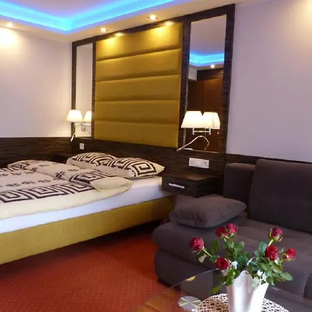 Asenata Pokoje&apartamenty Centrum בית אירוח